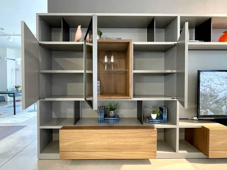 Mobile soggiorno modello 505 up system di Molteni & c scontato -48%