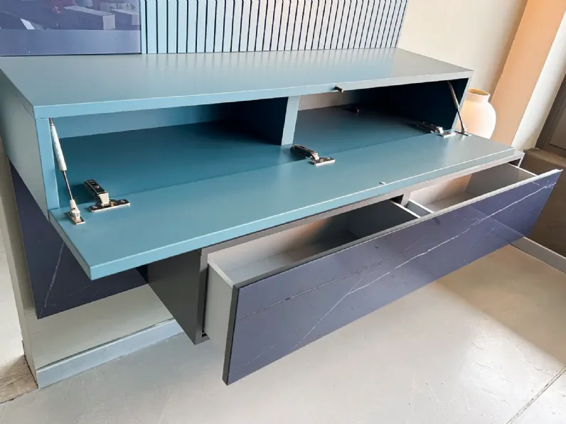 Parete attrezzata Entrata blu con specchio di Mobilgam scontata del 35%
