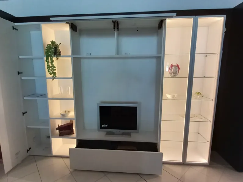Parete attrezzata Freedhome di Caccaro in OFFERTA OUTLET