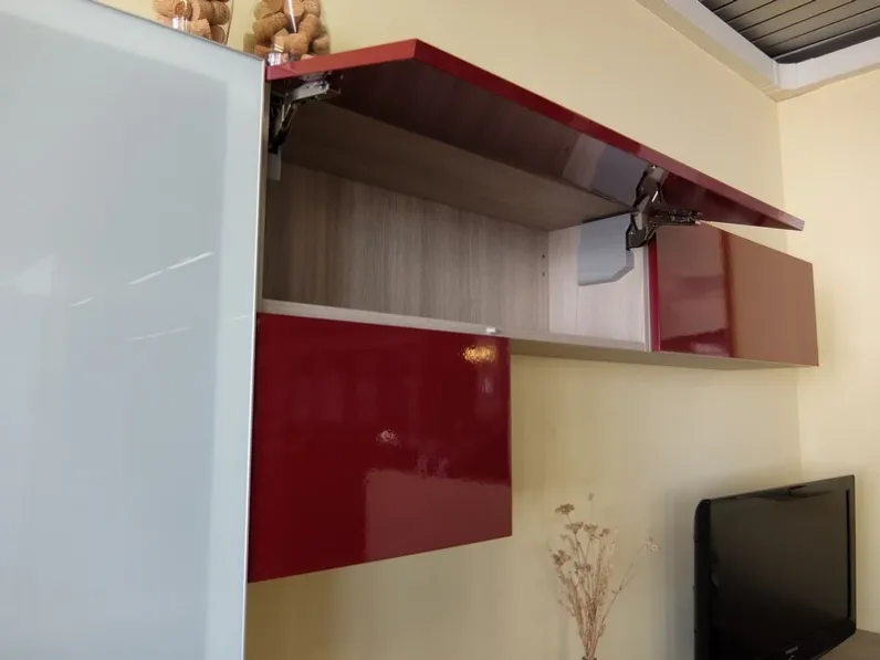 Parete attrezzata One Siloma in stile moderna a prezzo ribassato