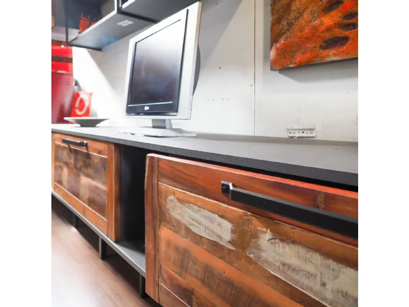 Parete attrezzata Parete soggiorno industrial e legno di Nuovi mondi collection in OFFERTA OUTLET