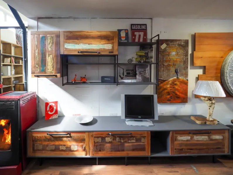 Parete attrezzata Parete soggiorno industrial e legno di Nuovi mondi collection in OFFERTA OUTLET