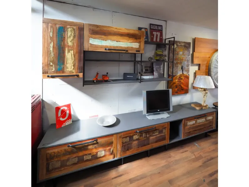 Parete attrezzata Parete soggiorno industrial e legno di Nuovi mondi collection in OFFERTA OUTLET