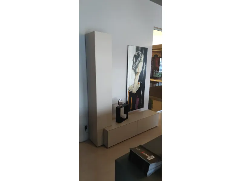 Parete attrezzata modello Regolo 180 di Minotti: contatta il venditore per scoprire il prezzo 