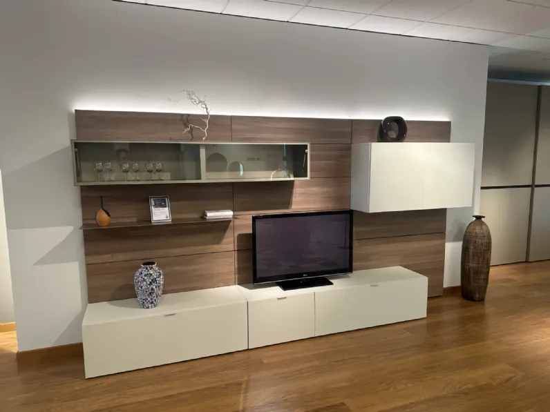 Parete attrezzata in stile moderna Boiserie lampo di Sangiacomo in Offerta Outlet 