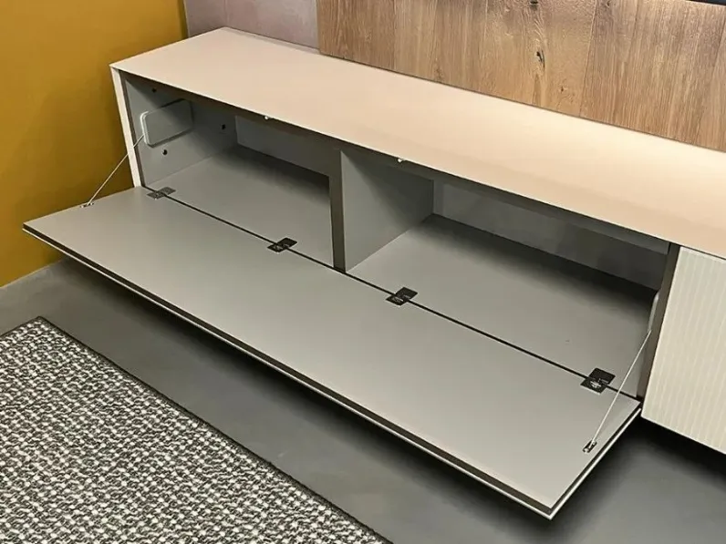 Parete attrezzata Soggiorno lago materia porta tv di Lago in OFFERTA OUTLET