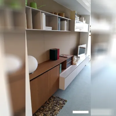 Mobile soggiorno modello Soggiorno serie living basi gola sospese di Novamobili a PREZZI OUTLET