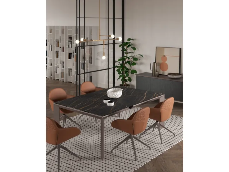Poltroncina Zelda Con seduta fissa a marchio Ozzio in Offerta Outlet 