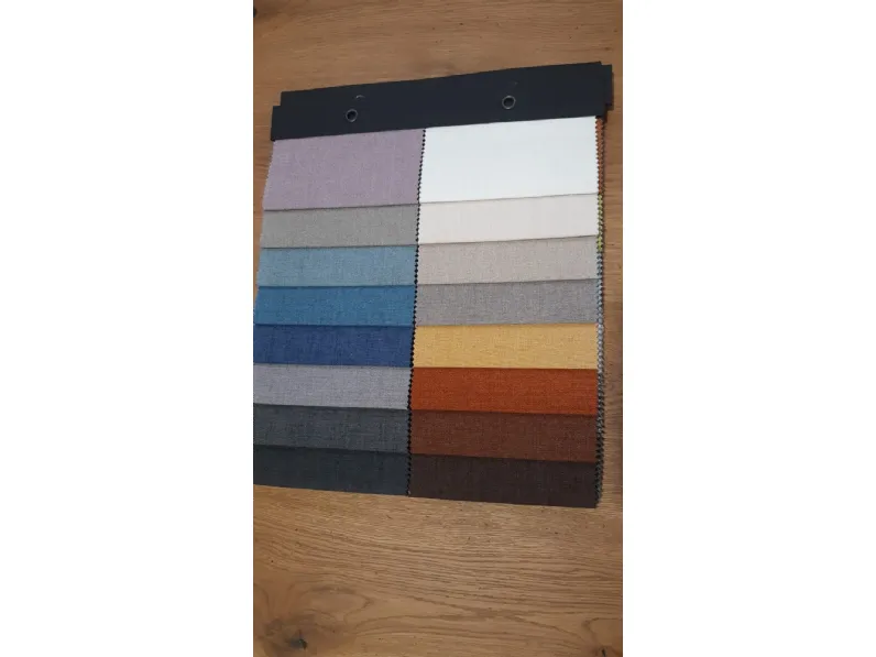 Scopri la poltroncina Galen Mottes selection in stile moderno sull'ecommerce. Prezzo scontato!