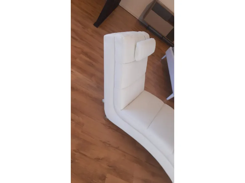 Poltrona con movimento relax Sofia chaise lougue in Ecopelle Tomasucci con forte sconto 