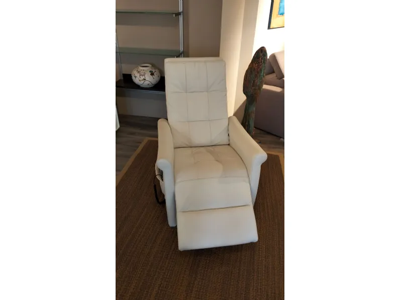 Poltrona relax con movimento, viola. Relax a prezzo scontato!