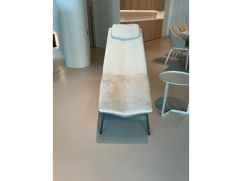 Poltrona Alpilles con movimento relax a marchio Bonaldo con uno sconto esclusivo