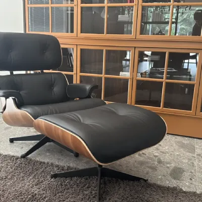 Poltrona con poggiapiedi Lounge chair & ottoman   a prezzo Outlet 