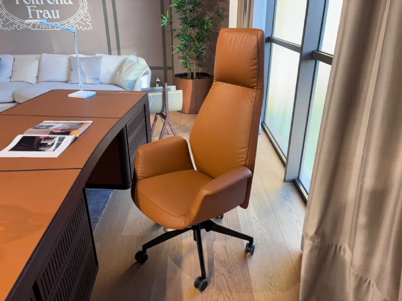 Poltrona con poggiatesta Downtown president Poltrona frau in Offerta Outlet 