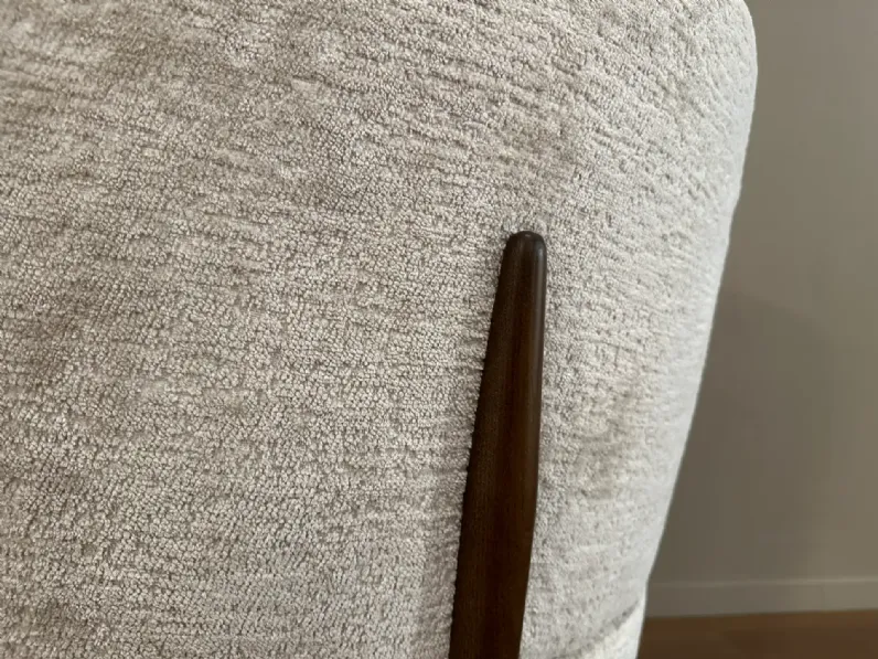 Poltrona con seduta fissa Mara Calligaris a prezzo Outlet 
