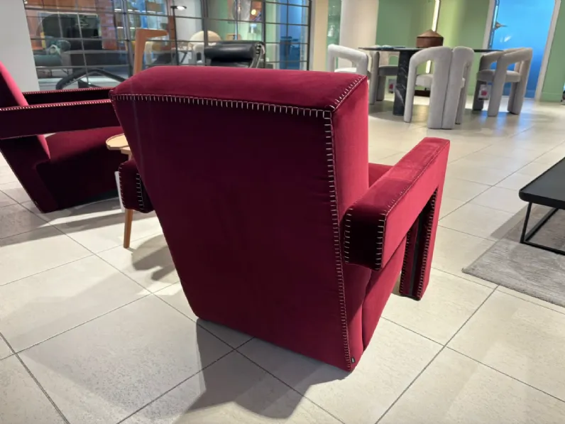 Poltrona Utrecht Cassina a prezzo scontato 