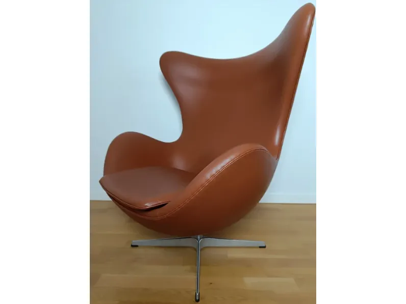 Poltrona in stile design Egg  Collezione esclusiva in Offerta Outlet