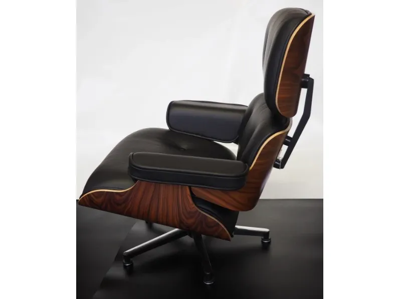 Poltrona girvole modello eames  Artigianale in Pelle SCONTATA