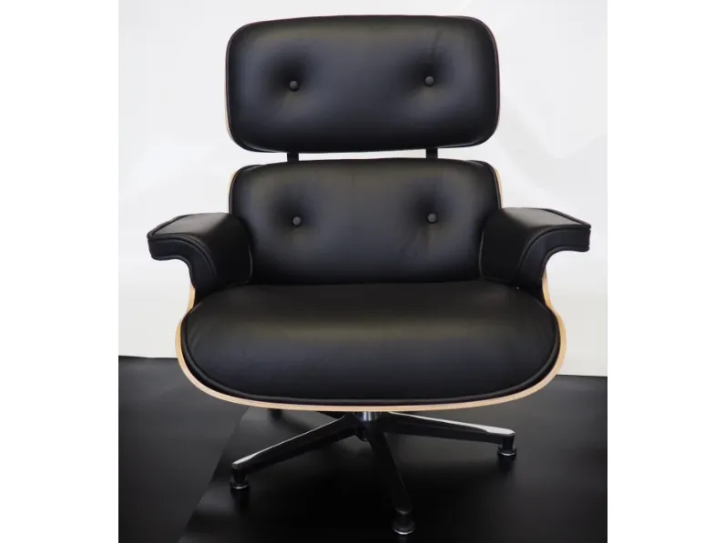 Poltrona girvole modello eames  Artigianale in Pelle SCONTATA