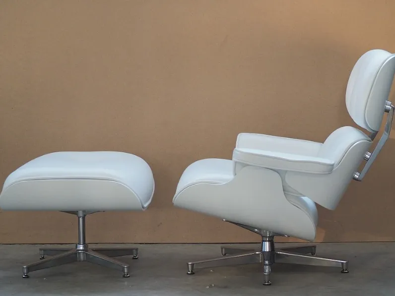 Poltrona girvole modello eames  Artigianale in Pelle SCONTATA