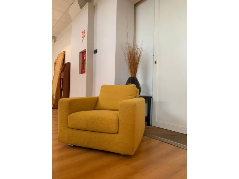 Poltrona modello Alfiere Dema con forte sconto