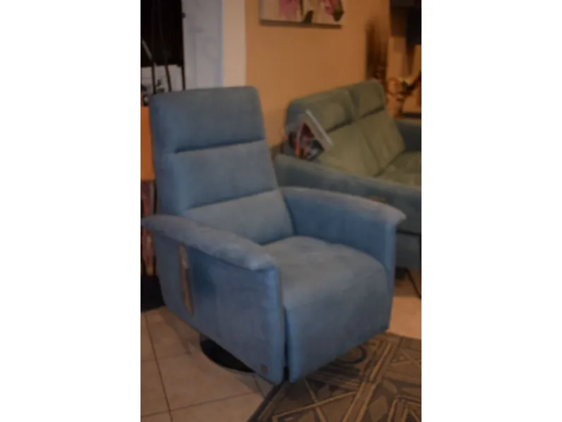 Poltrona modello Kelly Collezione esclusiva con forte sconto