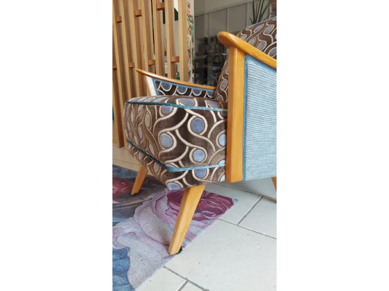 Poltrona modello Easy chair Artigianale ad un prezzo conveniente