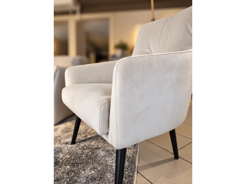 Poltrona modello Elodie Le comfort in offerta