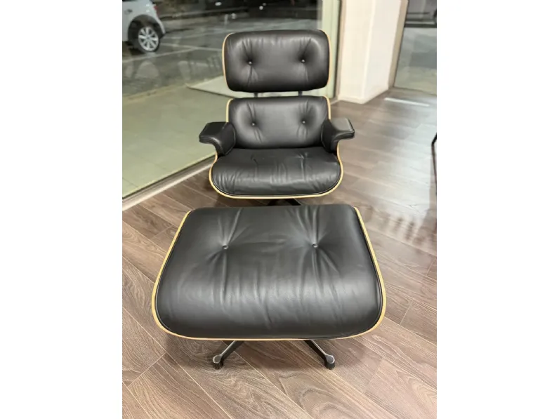 Poltrona in Pelle Lounge chair e ottoman vitra Collezione esclusiva a prezzo Outlet