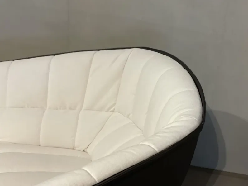 Poltrona in Pelle Moel Ligne roset a prezzo scontato