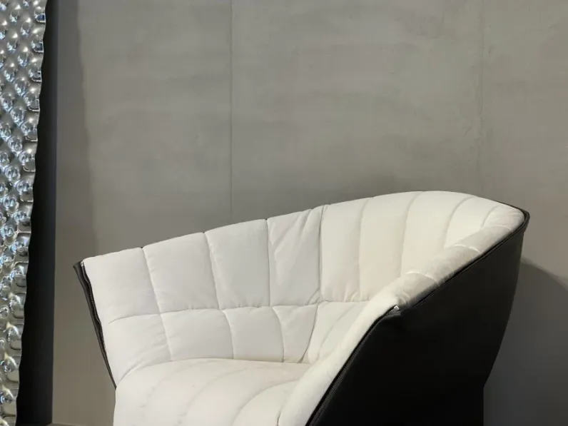 Poltrona in Pelle Moel Ligne roset a prezzo scontato