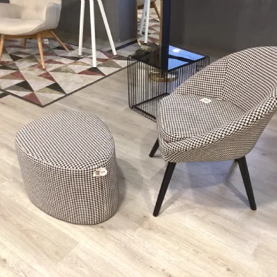 Poltrona modello Poltroncina con pouf Artigianale ad un prezzo imperdibile