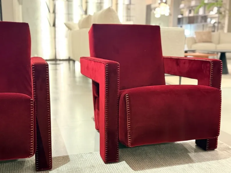 Poltrona modello Utrecht Cassina ad un prezzo imperdibile