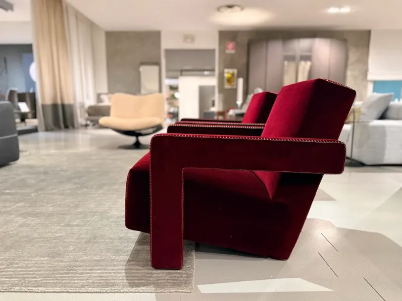 Poltrona modello Utrecht Cassina ad un prezzo imperdibile