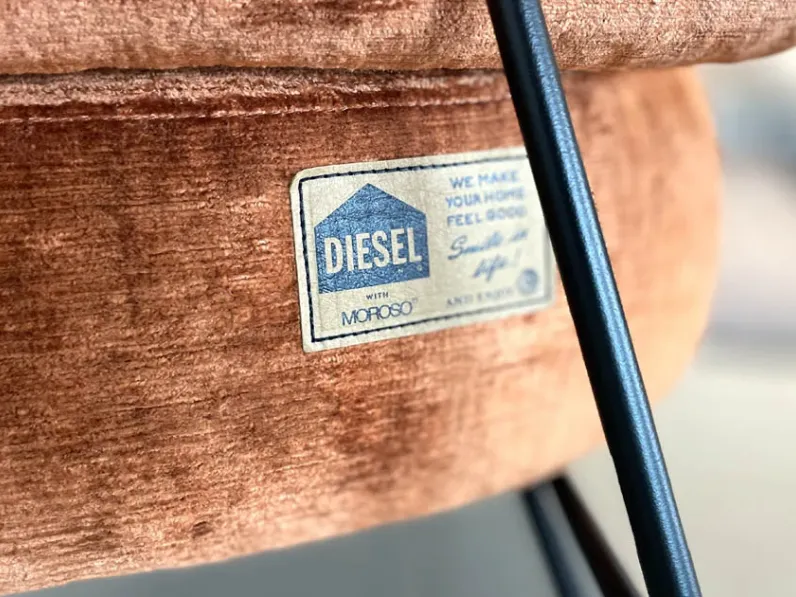 Poltrona modello Overdyed Moroso in offerta