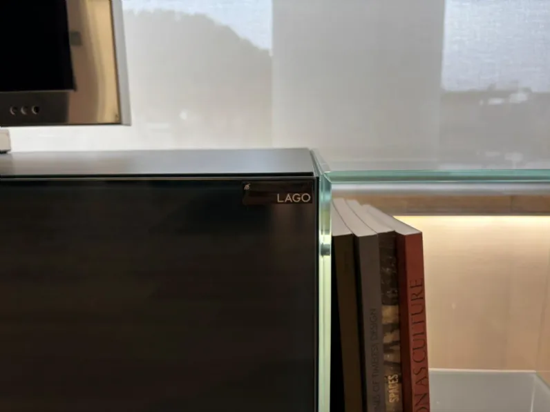 Porta tv di Lago modello 36e8 glass unit tv a PREZZI OUTLET  approfittane ora!