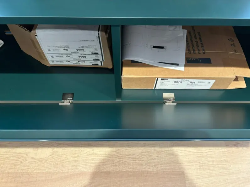 Porta tv di Lago modello 36e8 glass unit tv a PREZZI OUTLET  approfittane ora!