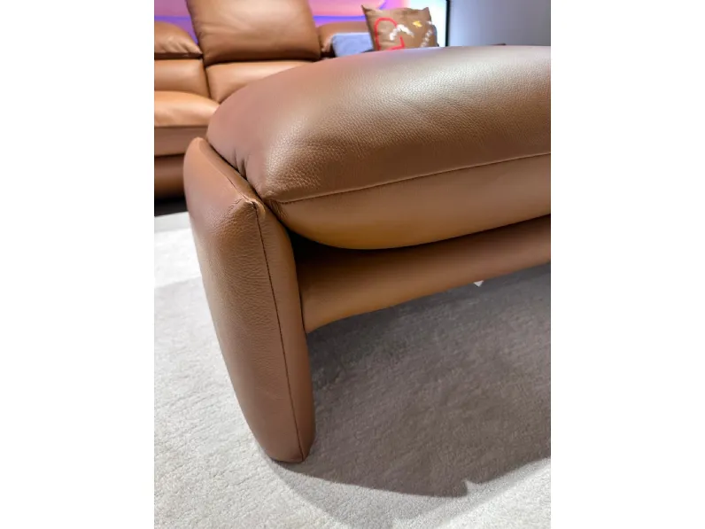 Pouf in pelle Modello chocomagic a marchio Calia a prezzo scontato