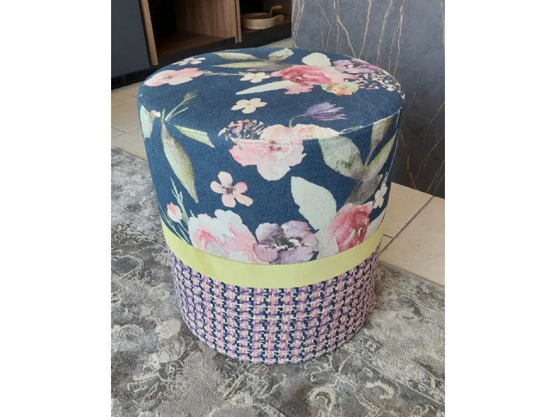 Pouf in tessuto Cylinder a marchio Artigianale a prezzo ribassato