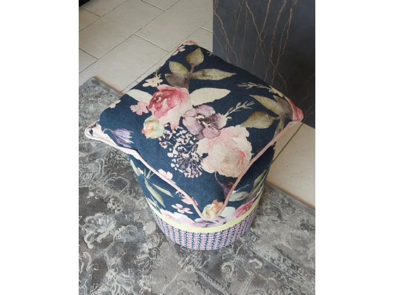 Pouf in tessuto Cylinder a marchio Artigianale a prezzo ribassato