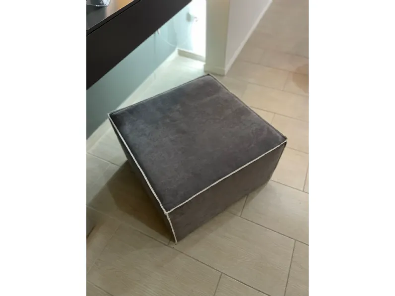 Pouf modello Pouf flower tomasella moderno Tomasella a PREZZI OUTLET