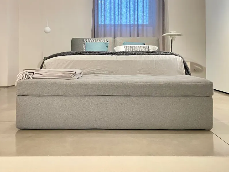 Pouf moderno modello Iko Flou in Offerta Outlet