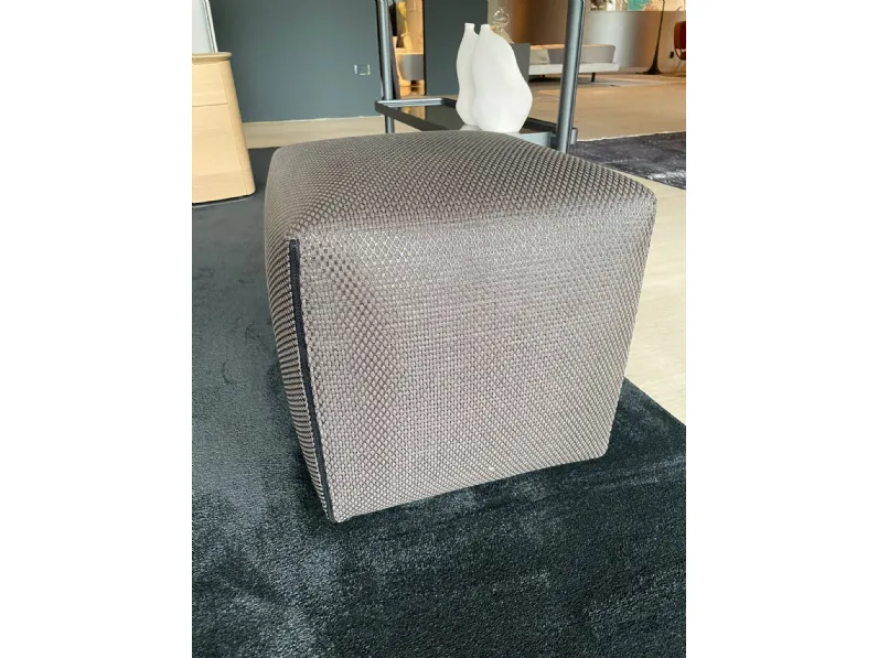 Pouf senza letto Domino next Molteni & c con forte sconto