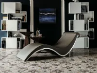 Chaise longue di design curva Sylvester di Cattelan 