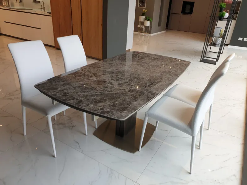 Sedia con schienale alto Charm di Tonin casa a prezzo Outlet