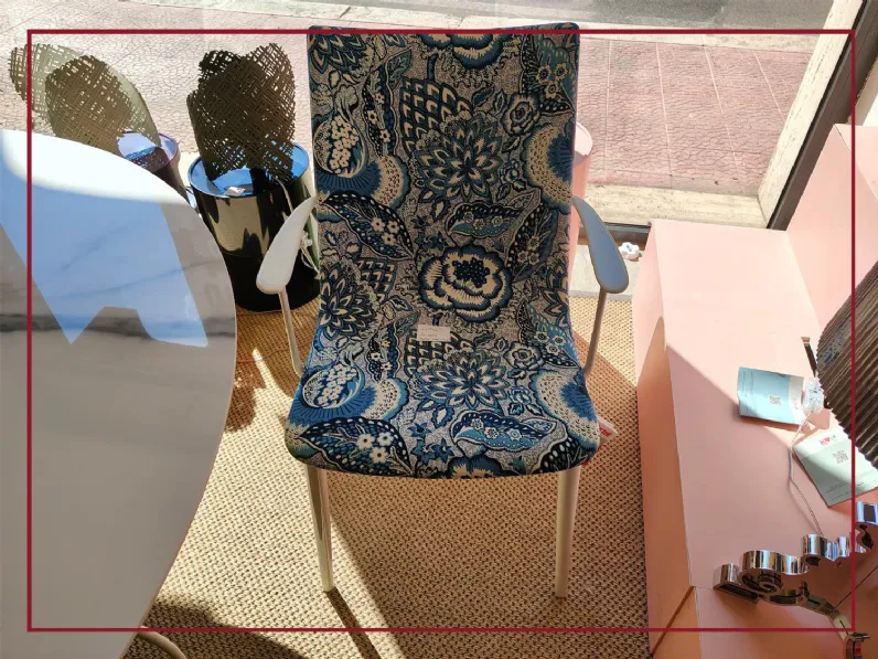 Sedia modello Hhh a marchio Kartell scontata del 40%