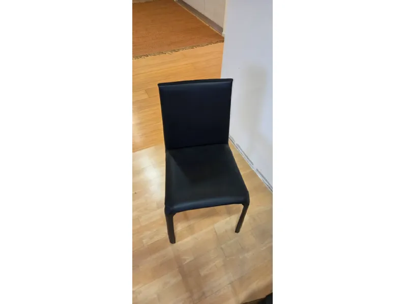Sedia 4 sedie jenia bassa cuoio vero nero  Julia italia con uno sconto vantaggioso