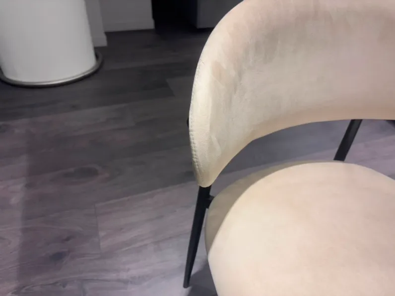 Sedia modello Mira di Colico a prezzo riservato 