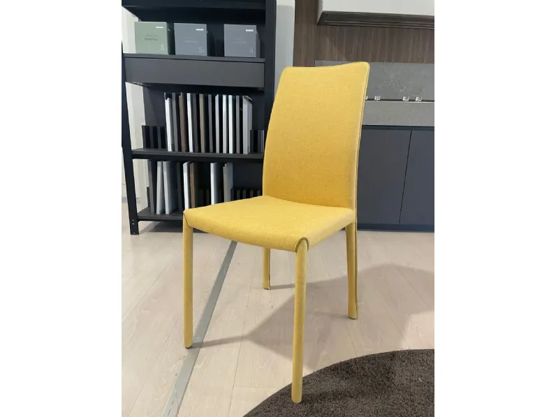 Sedia in tessuto con schienale alto Nuvola in offerta