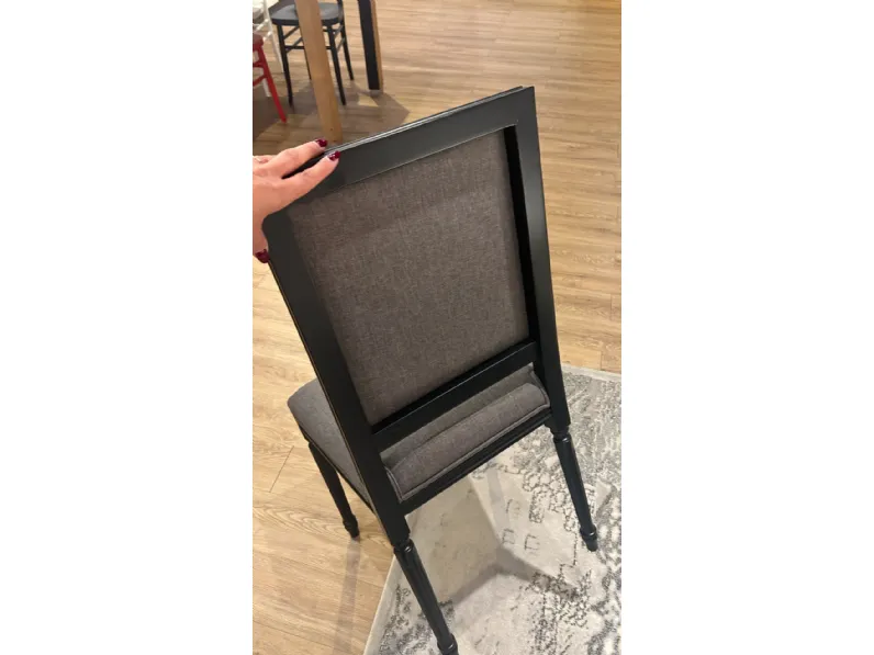 Sedia senza braccioli Sedia classica  di Dialma brown a prezzo Outlet